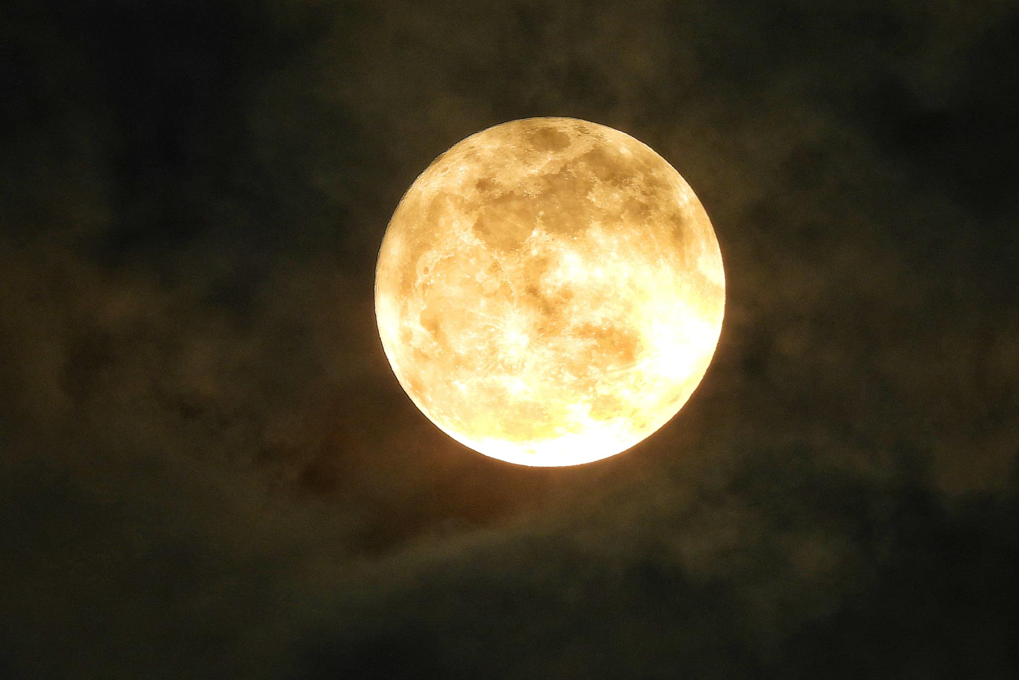2 Supermoons Will Rise On 1 & 31 Aug, Including First Blue Moon Since 2020