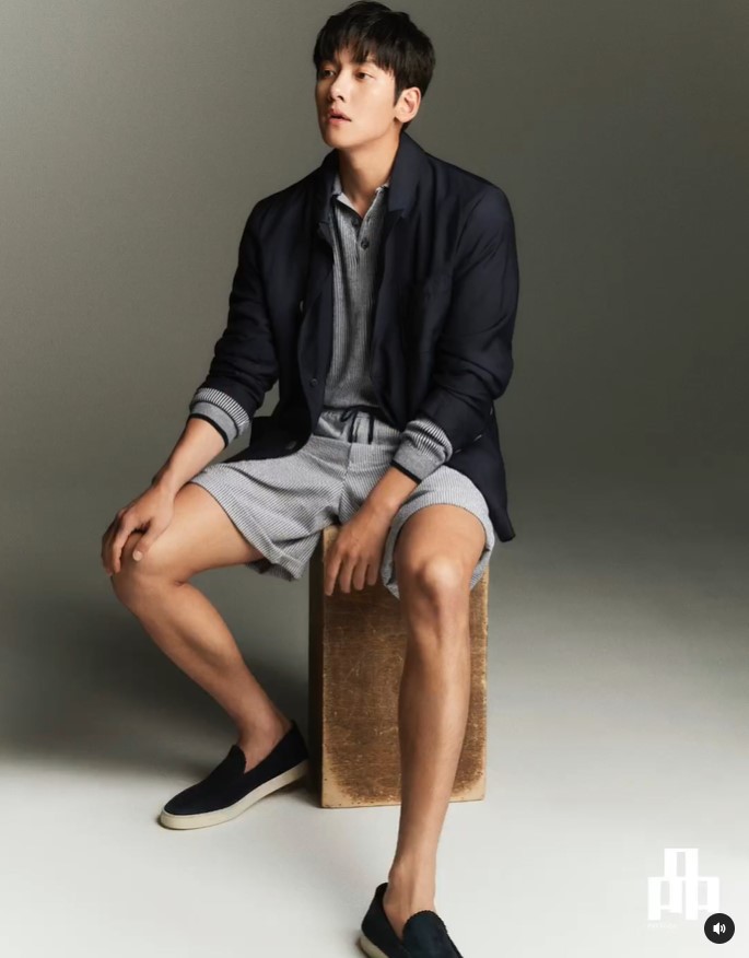 Magazine] Ji Chang Wook for ELLE Singapore – 'Every work is a new
