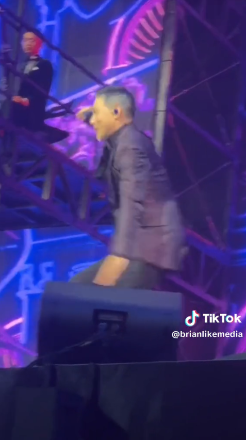 Jacky Cheung collapsed onstage