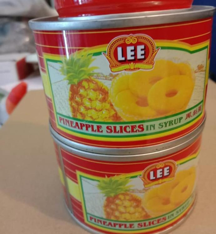 singaporeans lee pineapple