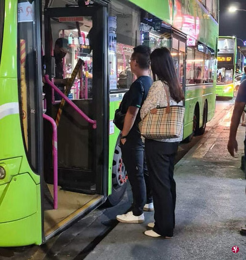 800px x 845px - Man Allegedly Watches Porn & Harasses Couple On Bus In Geylang, Arrested For  Public Nuisance