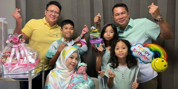 S'pore Family Has 4 Kids Born On Same Day In Different Years, All Were Delivered Naturally