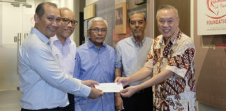 Sheng Siong CEO Gives S$200,000 To Gaza Humanitarian Relief Fundraiser, Say It's Important To Help
