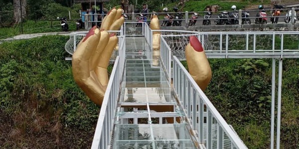 Tourist Falls To Her Death After Indonesia Glass Bridge Shatters, Police Investigations Ongoing