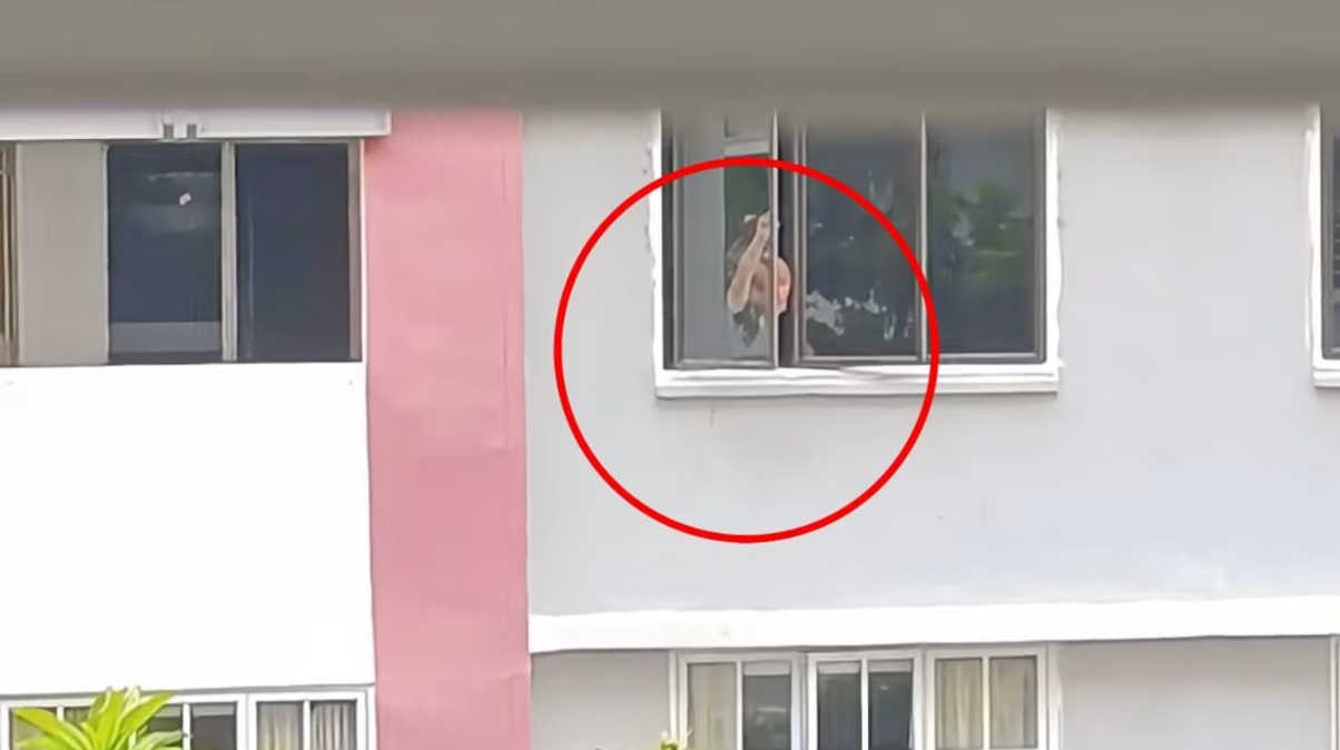 tampines screaming woman