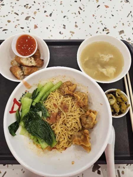 Customer left bewildered after wanton mee from KKH stall comes without ...