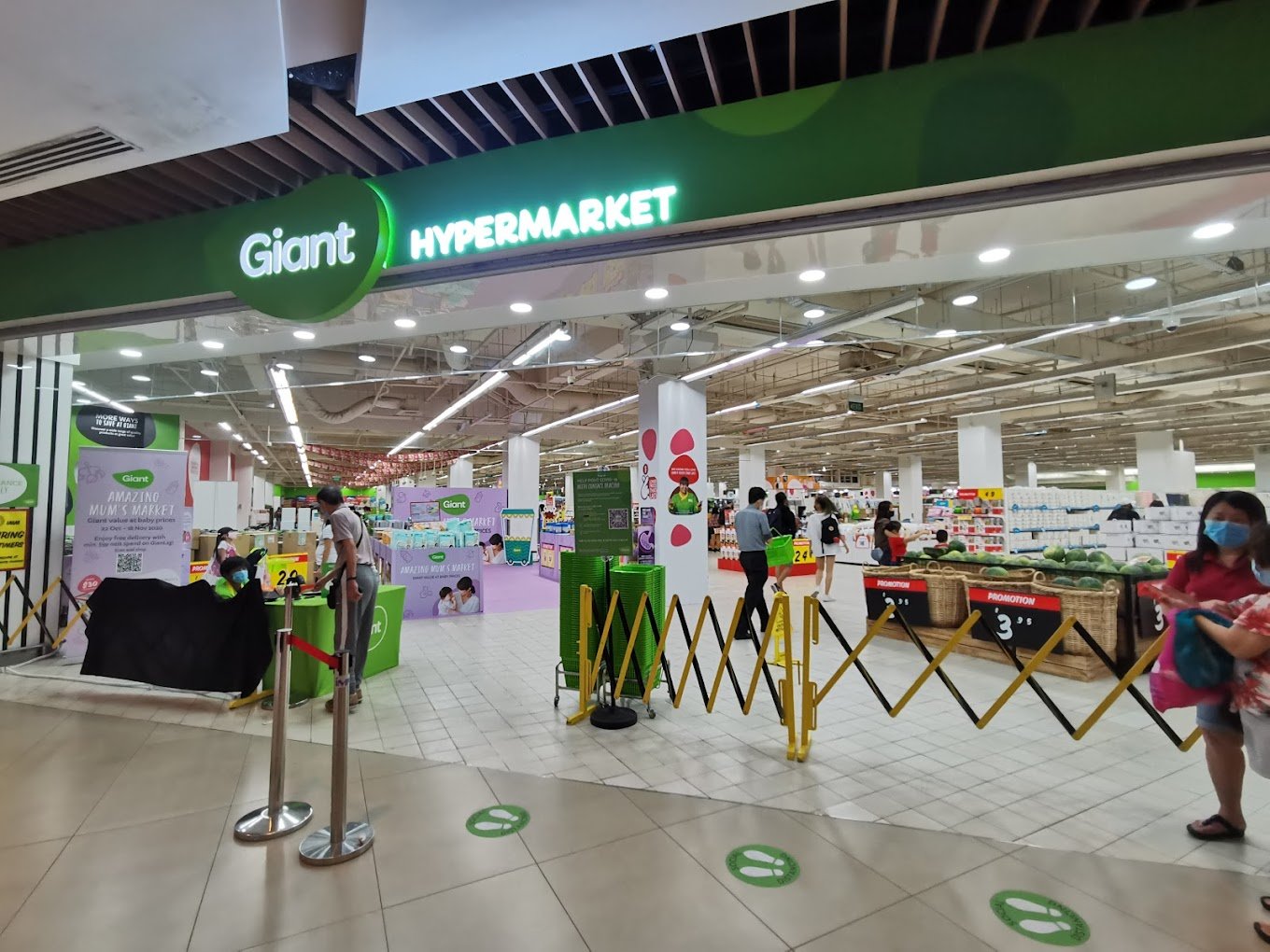 giant hypermarket