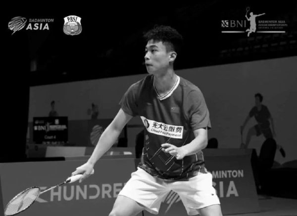 17-year-old badminton player from China dies after collapsing on court ...