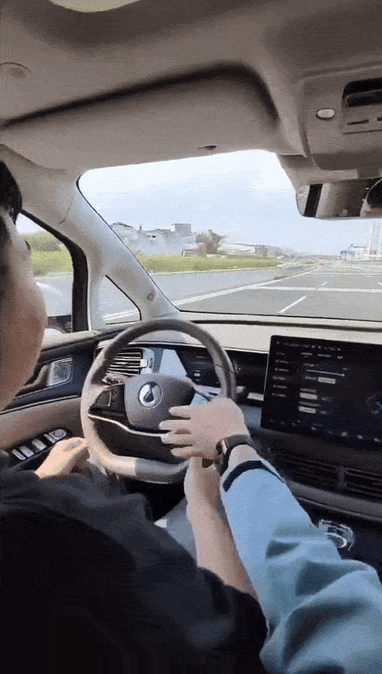 Self-driving car rear-ends (1)