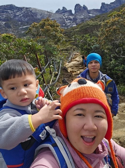 Woman with heart condition climbs Mt Kinabalu (3)