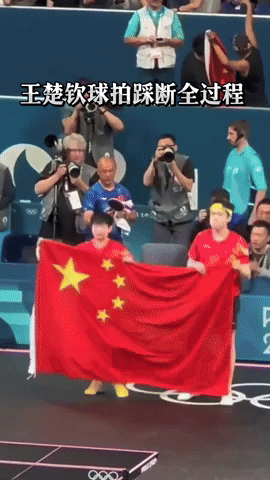 chinese paddler raged racquet