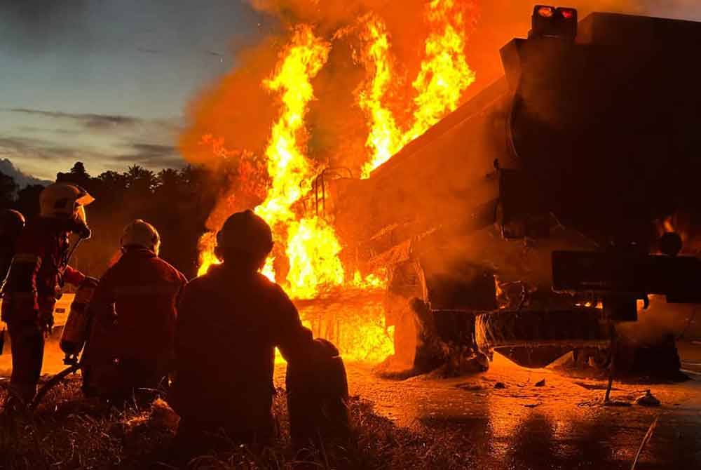 Diesel tanker spontaneously combusts