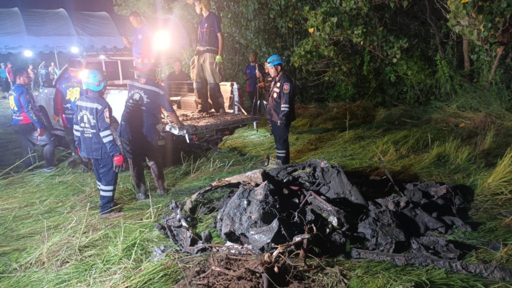Small passenger plane crashes in Thailand, 9 confirmed dead after ...