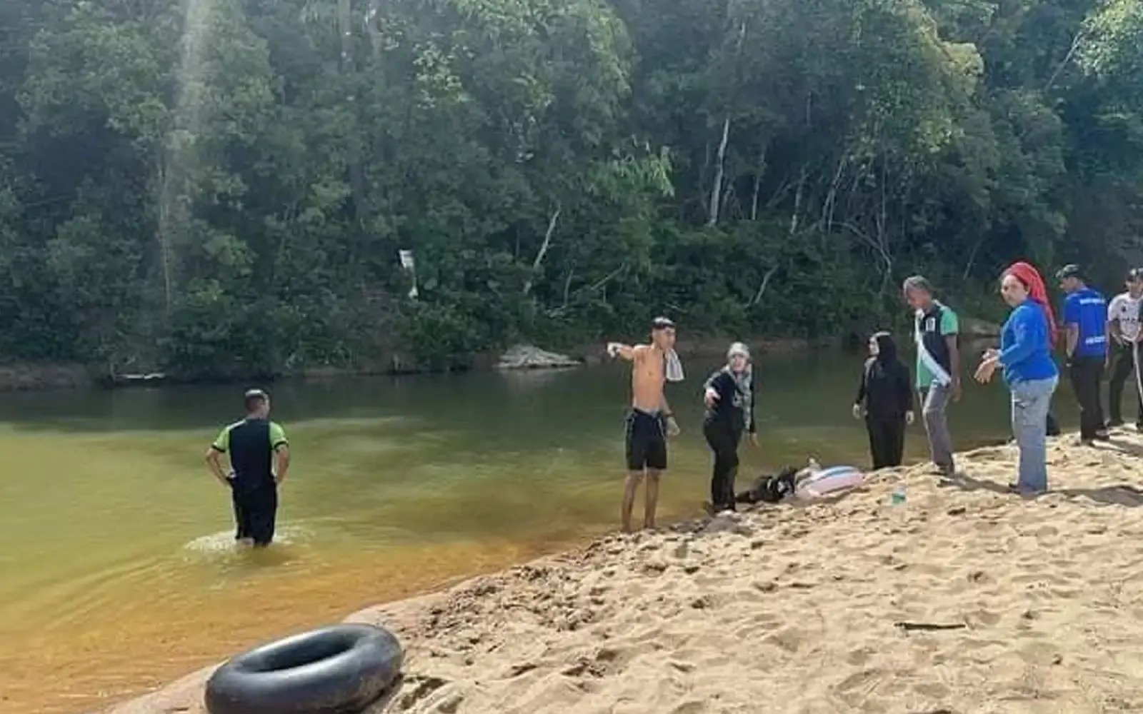 18-year-old drowns after rescuing 2 classmates from river in M'sia 1