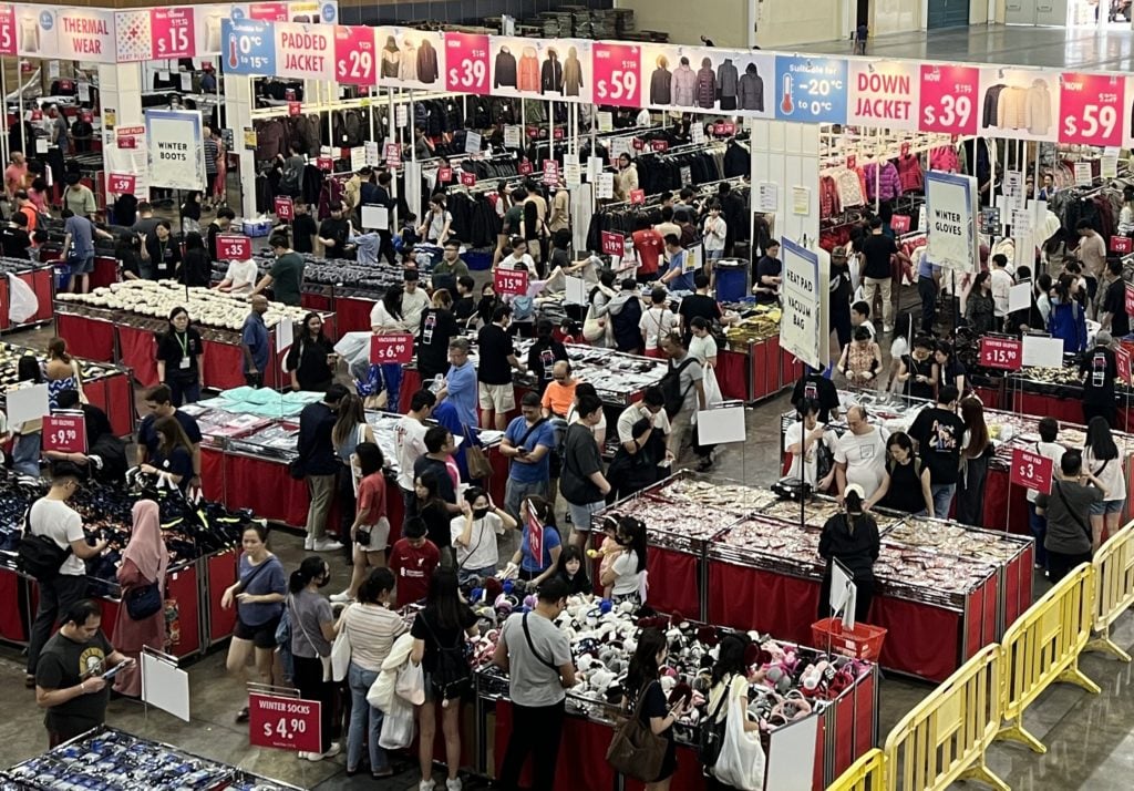 universal traveller mega expo sale