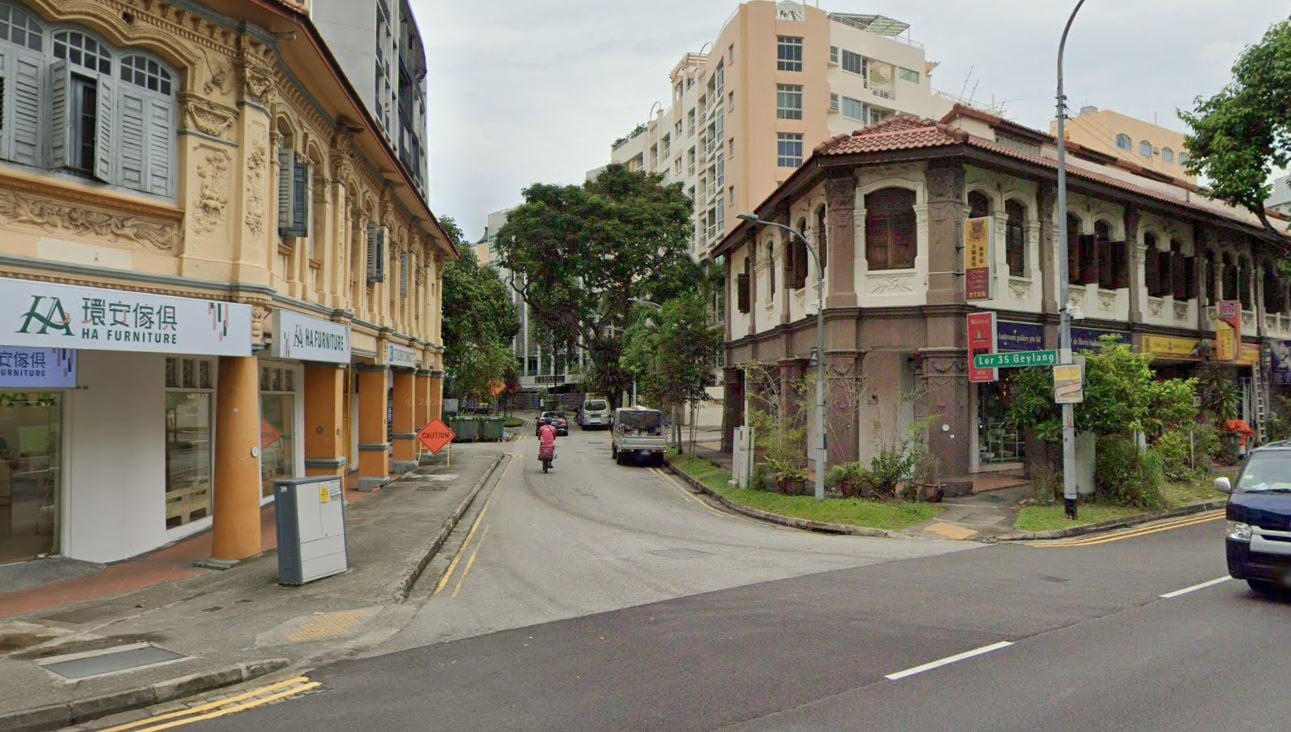 geylang robbed assaulted