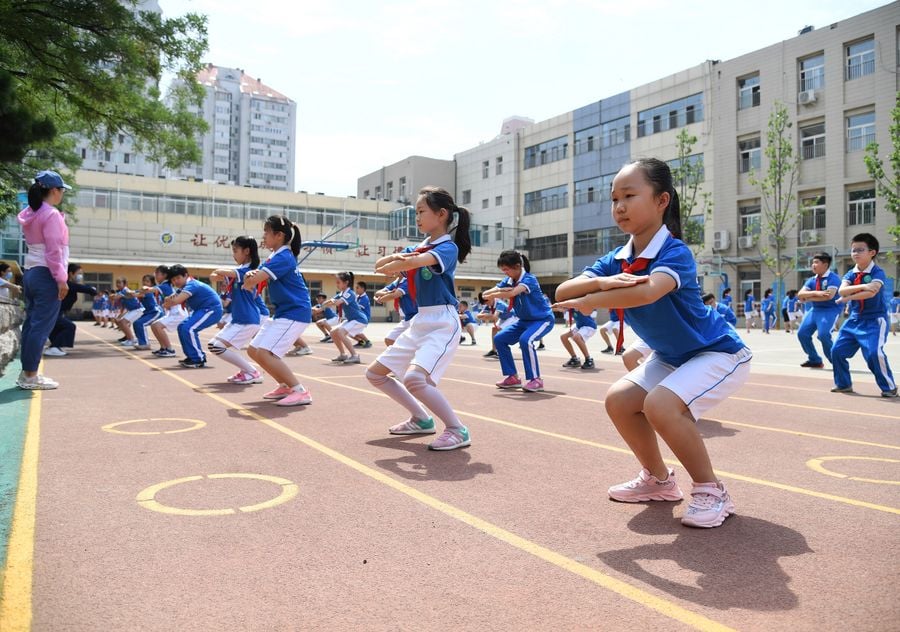 students 300 squats china