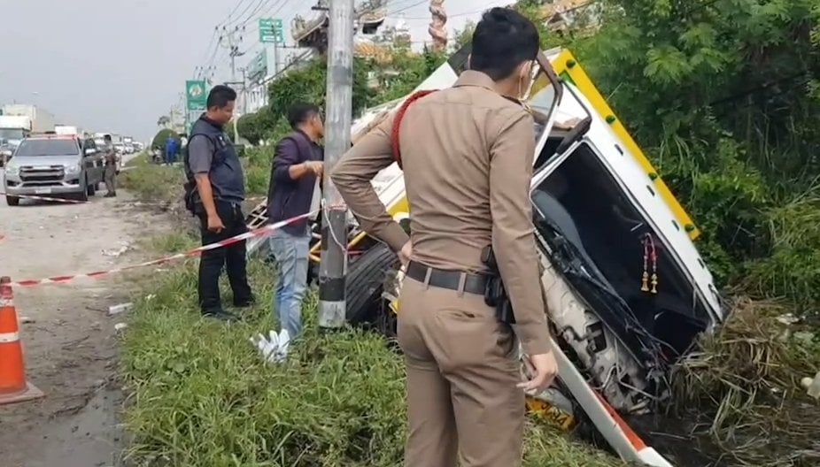 truck driver struck metal (2)