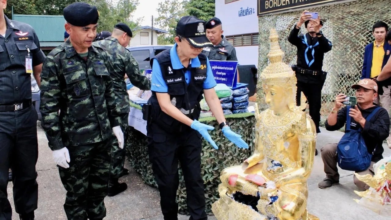 heroin hidden buddha statues showcase