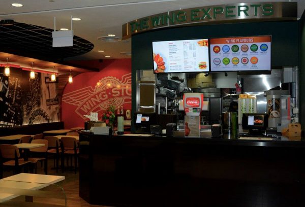 Wingstop Outlets M'sian woman travels 350KM to try Wingstop in S'pore, says kecap manis ...
