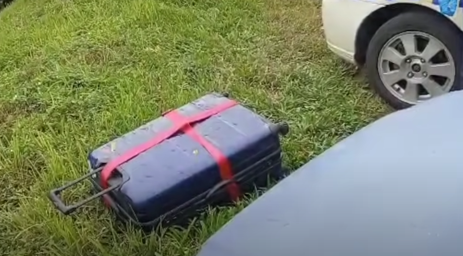 body suitcase drain