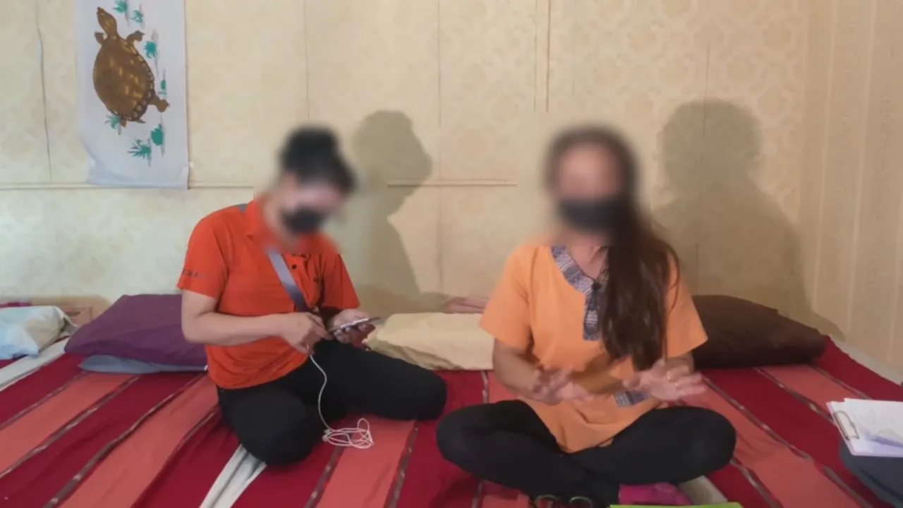 thai singer dies neck massages (3)