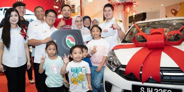 boy perodua axia mall