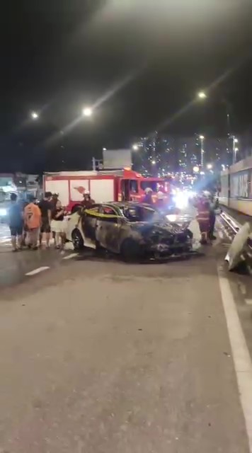 Man in M'sia sets wife's car on fire in middle of highway after dispute ...