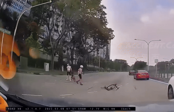 cyclists tampines laughing