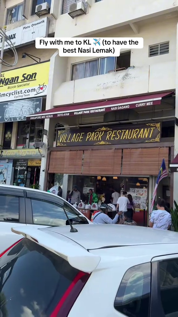 nasi lemak influencer flies restaurant