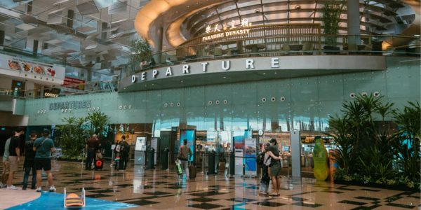 singaporeans leave country (2)