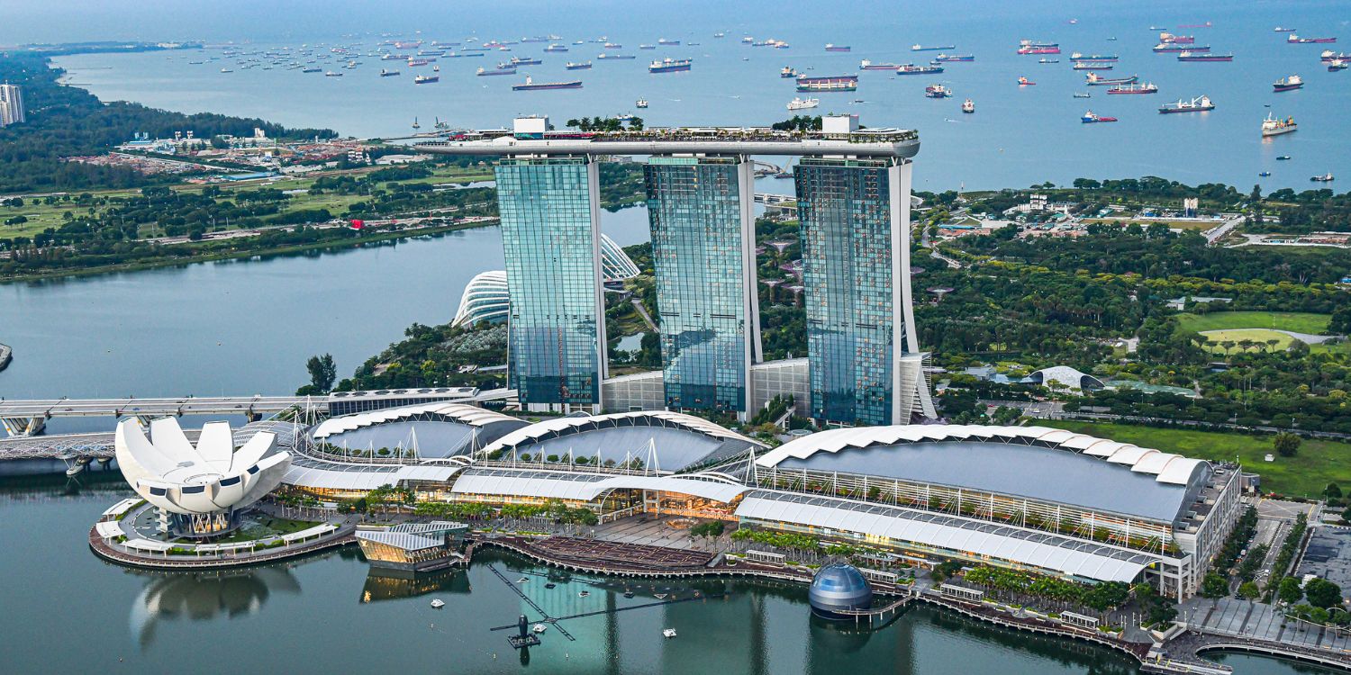 singaporeans leave country