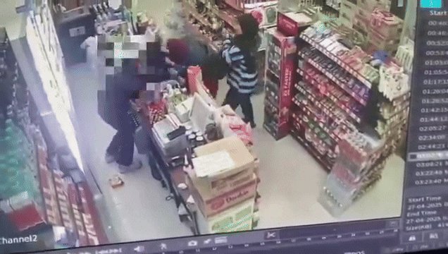 Women assault shop assistant (3)