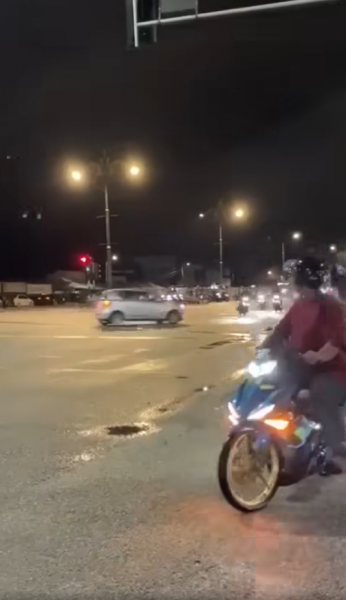 Motorcyclist in M'sia killed in fiery crash after allegedly running red ...
