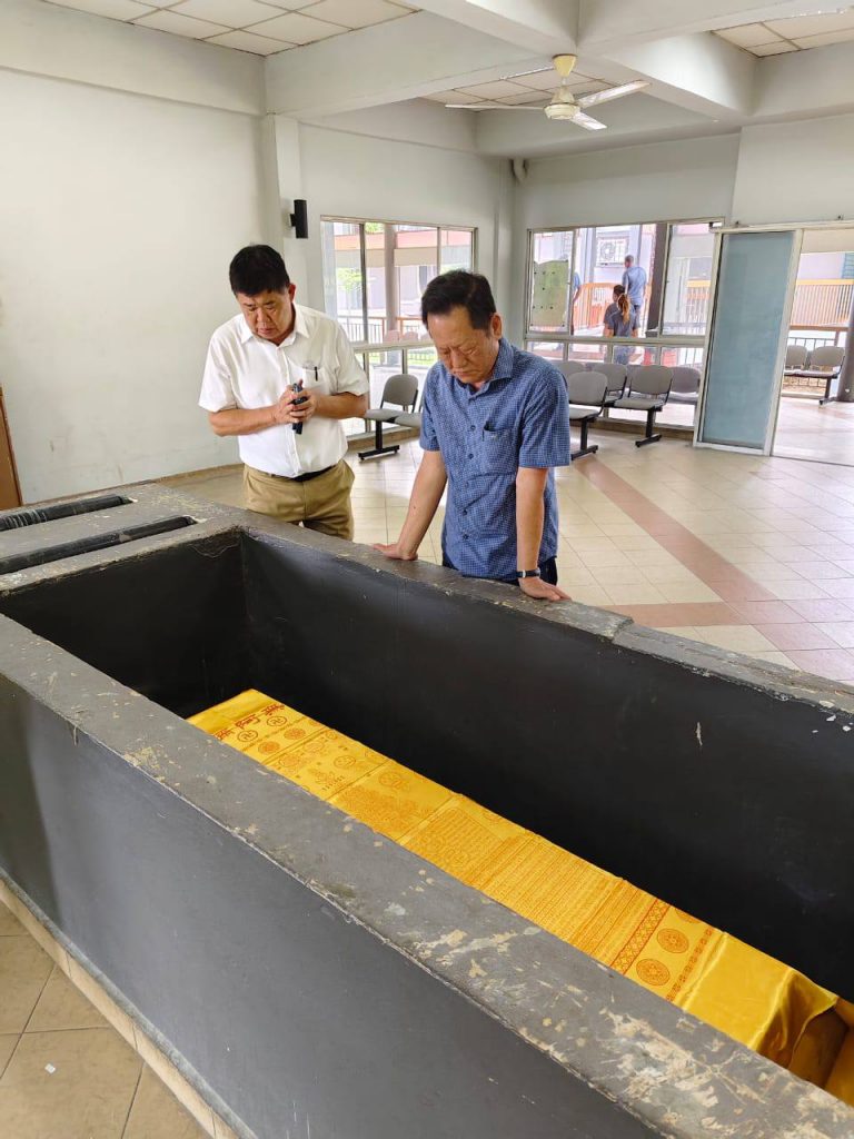 deceased cancer patient wig