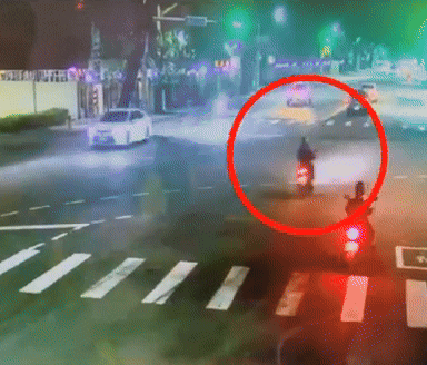 crash ran red lights (2)