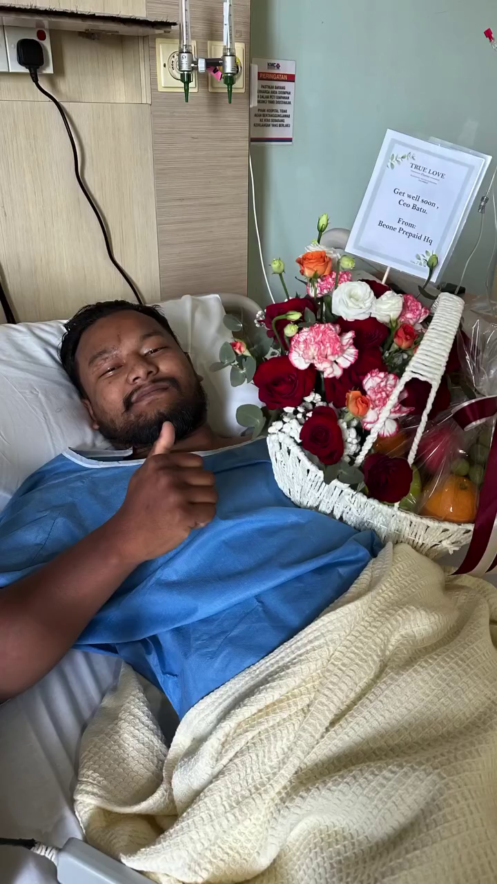 influencer genitals girl crop appendix