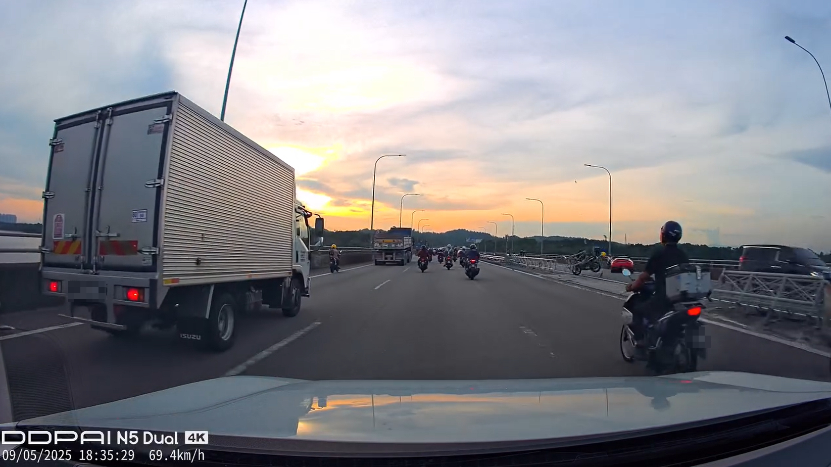 maserati second link accident