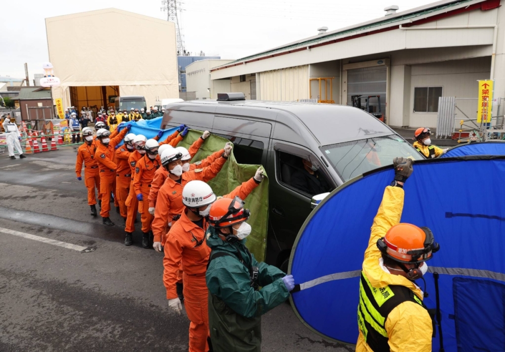 sinkhole japan 3 months body