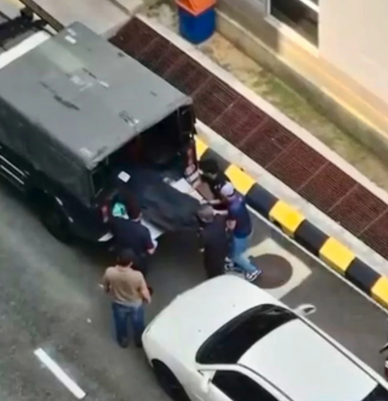 student murdered apartment