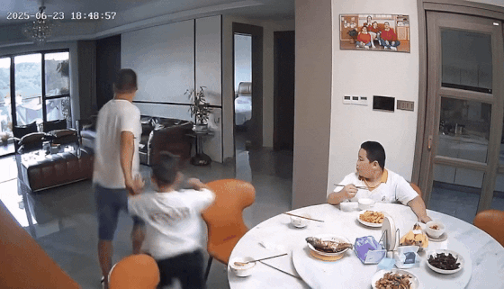 boy food earthquake (1)