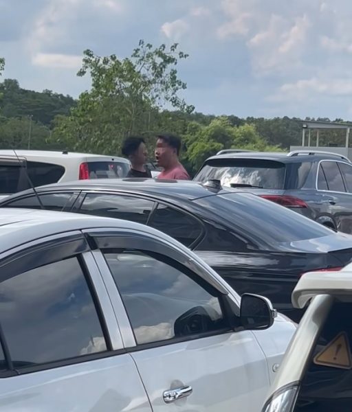 S'porean driver arrested by M'sian police after kicking BMW & pushing ...