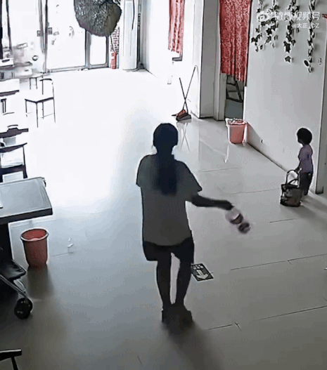 girl pulls sister safety (1)