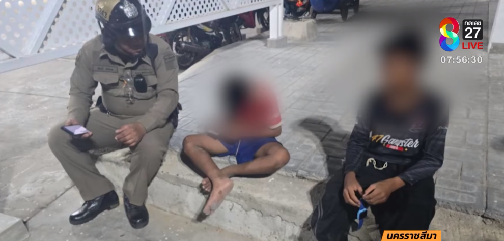 two boys mum thailand