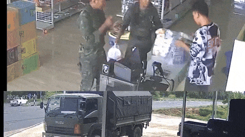 free items soldiers support