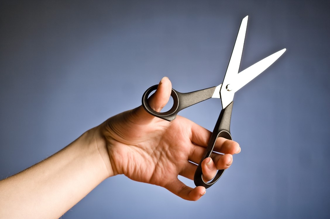 man debtor scissors
