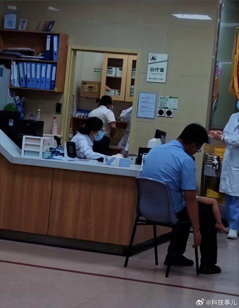 mother dies child left