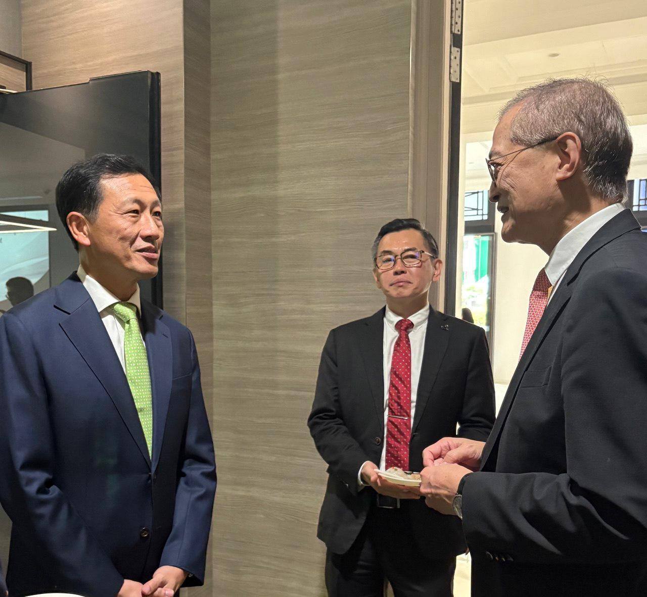 singapore hong kong vaping