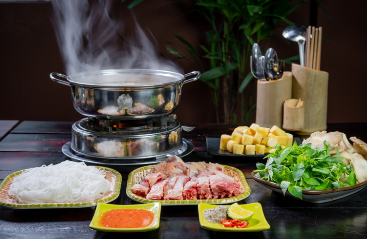 man sued negative review