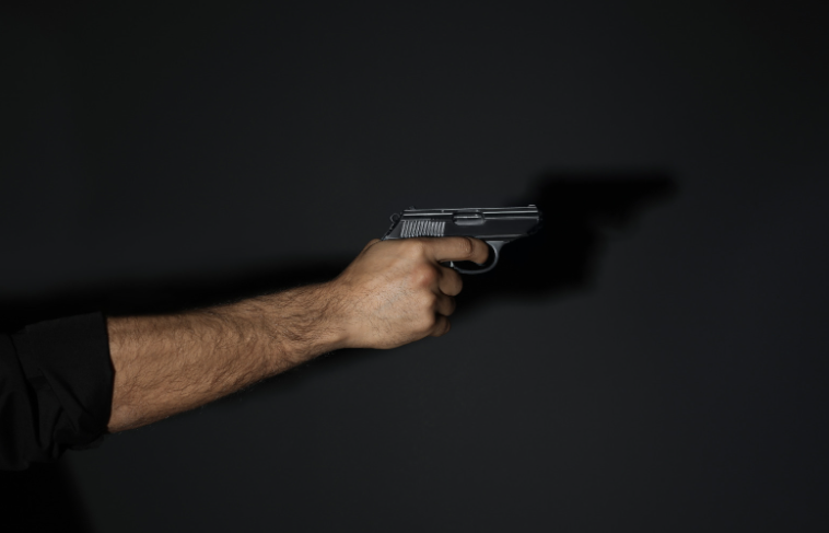 girl shot father boyfriend